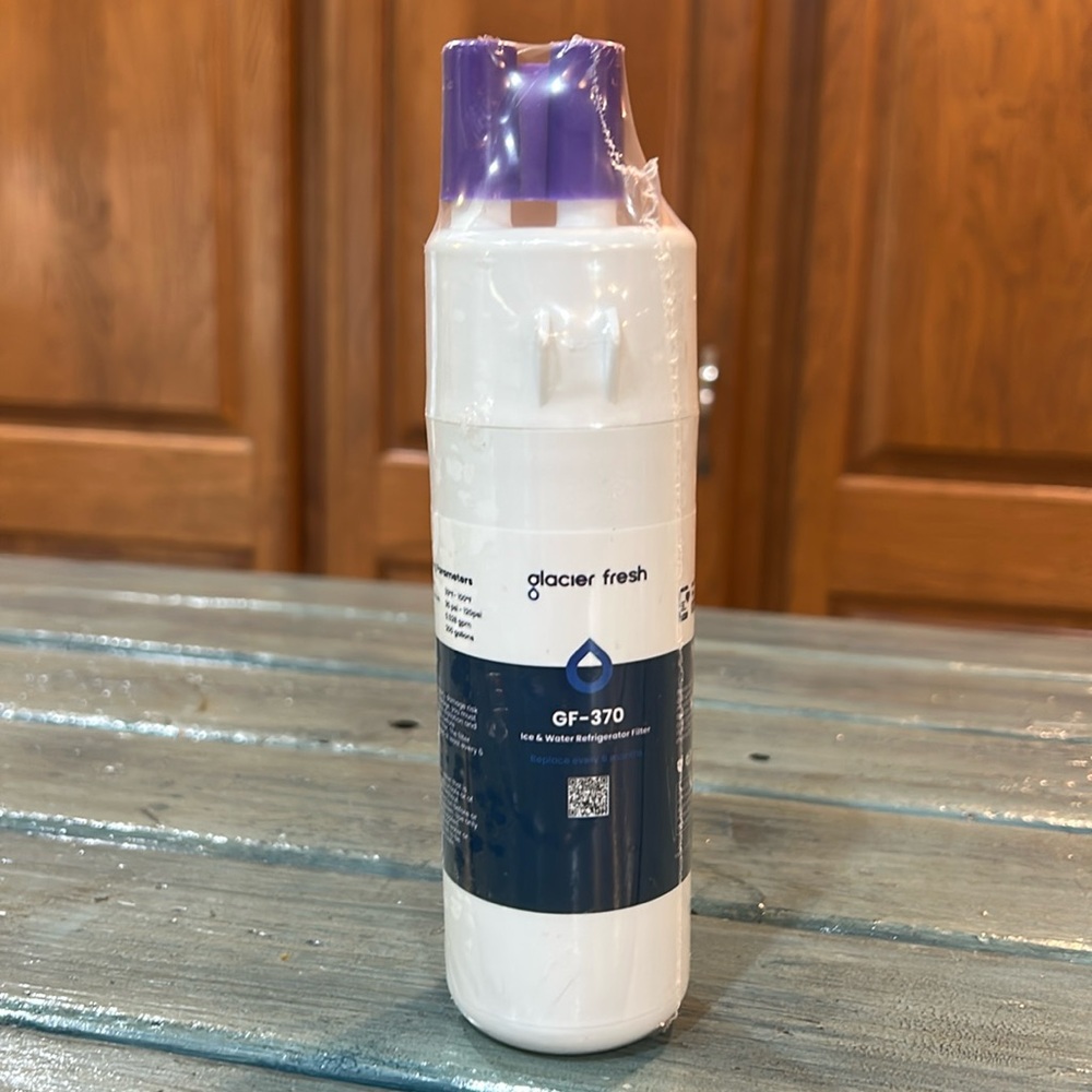 Glacier Fresh Refrigerator Water Filter GF-370 New and Sealed, No Box